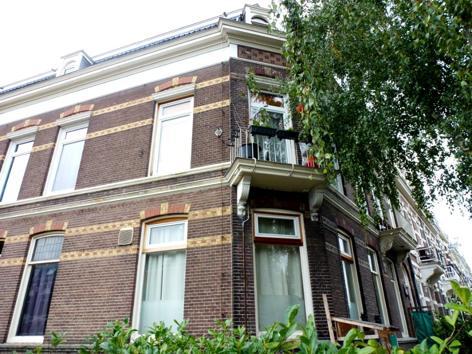 Nijmegen Graafseweg 22 hoek v.Oldenbarneveldstr 2
