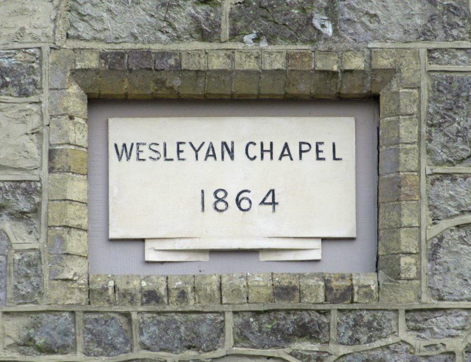 Niton Methodist Church, Newport Road, Niton (May 2016) (Datestone)