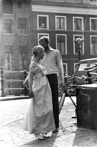 Nina en Frederik in Amsterdam, voor TV-film, hier tijdens opnamen, Bestanddeelnr 920-2273