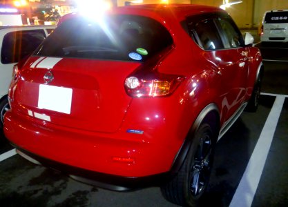 Nissan JUKE 15RX Personalize Package (F15) at night rear