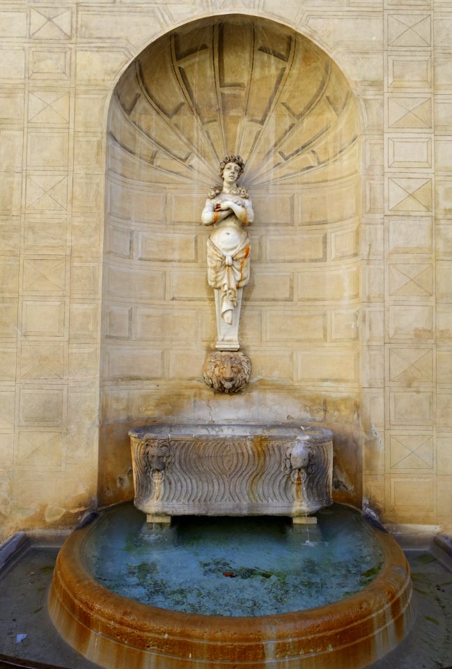 Ninfeo delle mammelle - Piazza Capo di Ferro - Rome, Italy - DSC09758