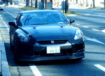 Nissan GT-R (CBA-R35) front