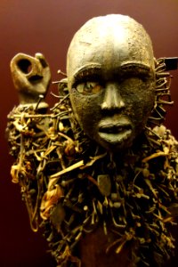 Nkisi nkondi statue - Yombe, Mayombe region, Lower Congo, DCR - Royal Museum for Central Africa - DSC06673
