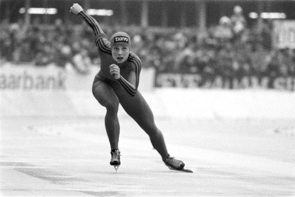 NK schaatsen in Groningen Ria Visser in actie, Bestanddeelnr 932-8212