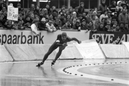NK schaatsen in Groningen Hein Vergeer in actie, Bestanddeelnr 932-8213