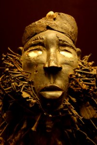 Nkisi nkondi statue - Kongo, Mayombe region, Lower Congo, DRC - Royal Museum for Central Africa - DSC06677