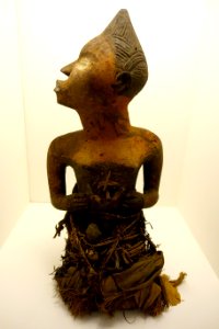 Nkisi bansimba figure, Congo Republic or Angola, probably Vili, 19th century AD, wood, metal, tissue, pigment - Ethnological Museum, Berlin - DSC02239