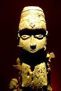 Nkisi nkondi 1, Kongo, view 2 - Etnografiska museet - Stockholm, Sweden - DSC01065