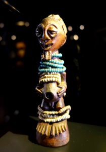 Nkisi figure, Songye, Democratic Republic of the Congo, 1800s, wood, glass - Rautenstrauch-Joest-Museum - DSC00274
