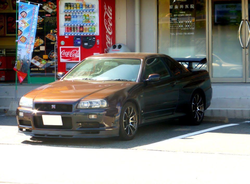 Nissan Skyline GT-R V spec (BNR34) front