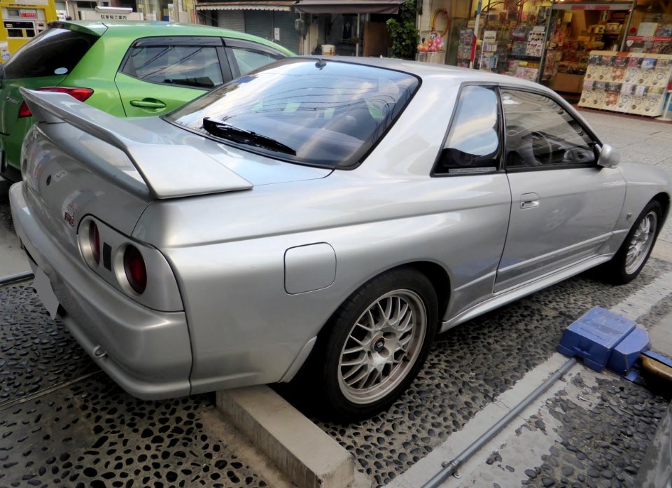 Nissan SKYLINE GT-R (E-BNR32) rear