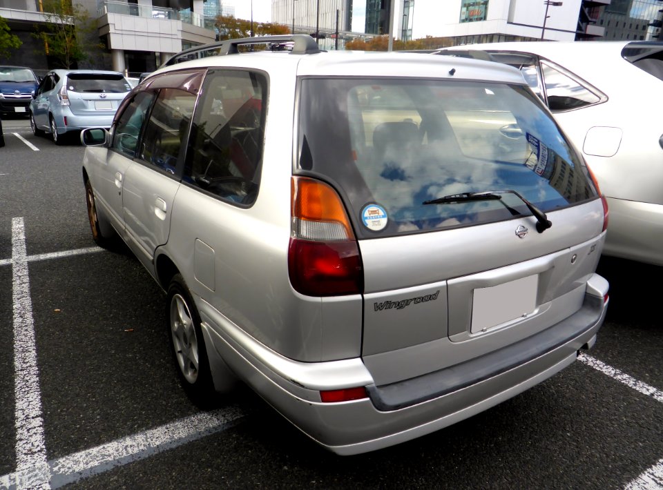 Nissan Wingroad JS (WEY10) rear