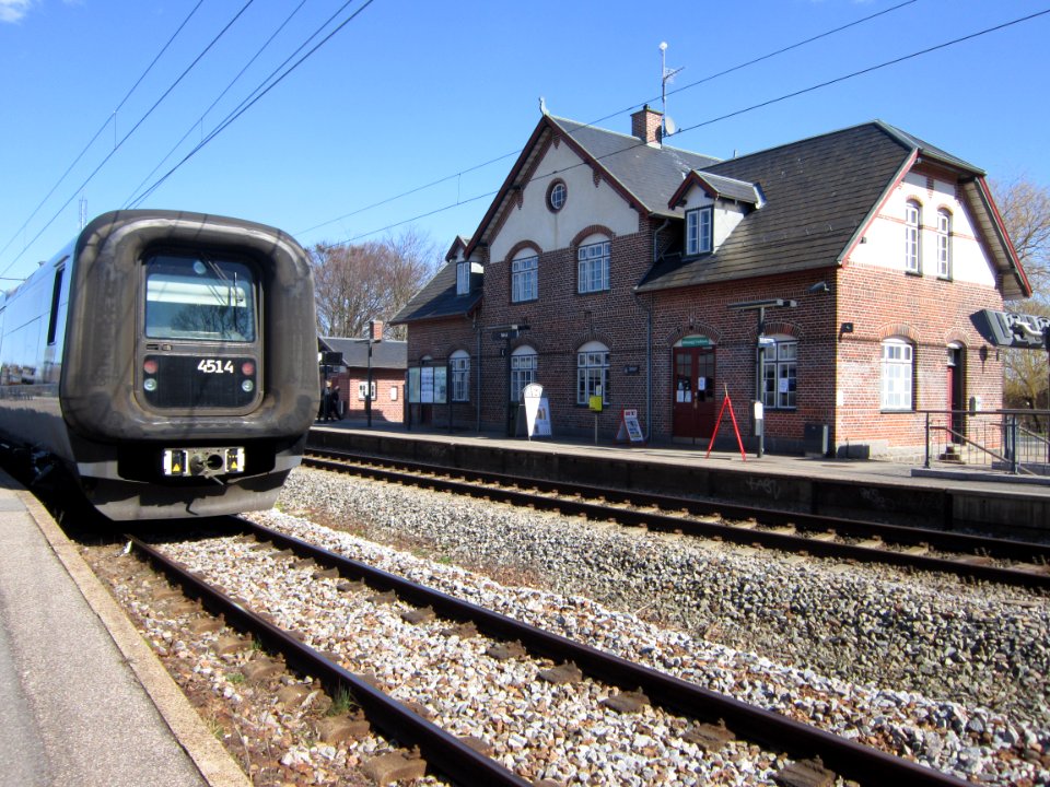 Nivå station