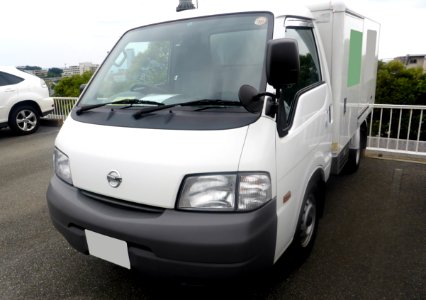 Nissan VANETTE TRUCK (S21) front