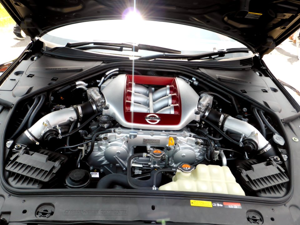 Nissan VR38DETT engine