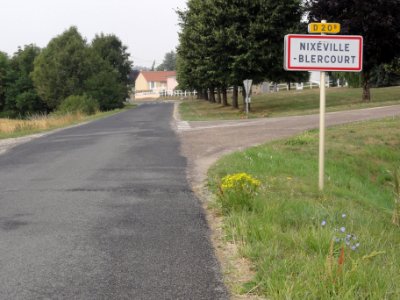 Nixéville (Nixéville-Blercourt, Meuse) city limit sign