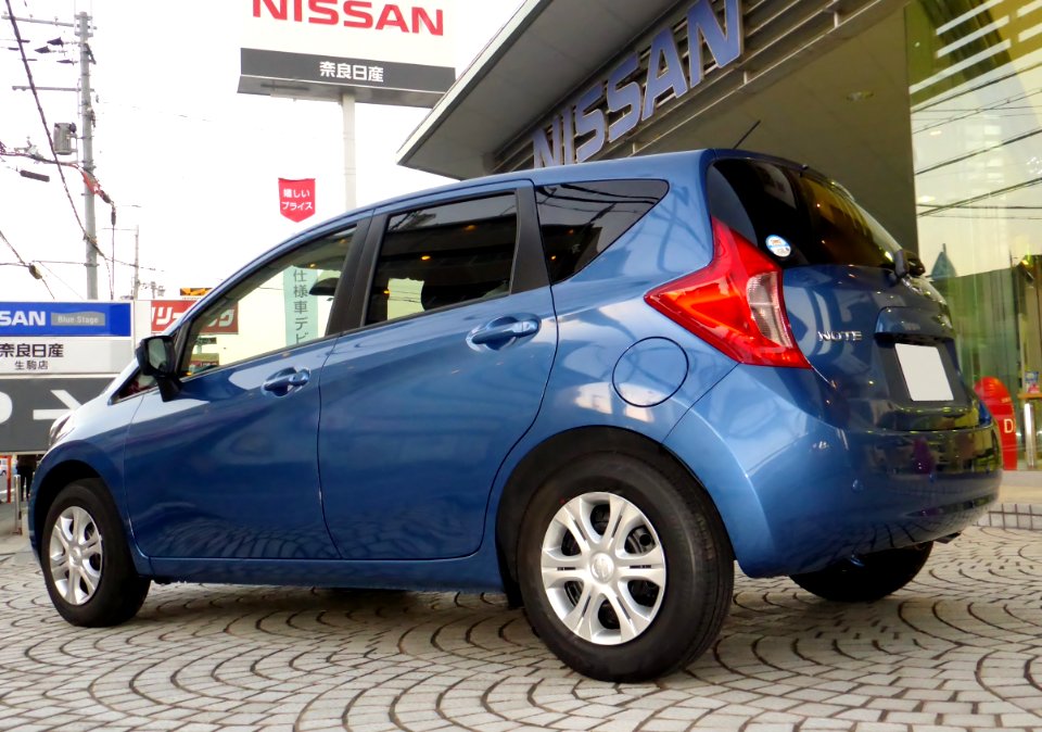 Nissan NOTE X V Selection+ Safety (E12) rear