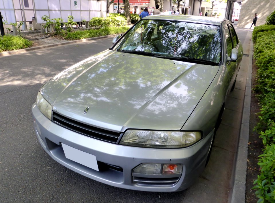 Nissan SKYLINE GTS (R33) front