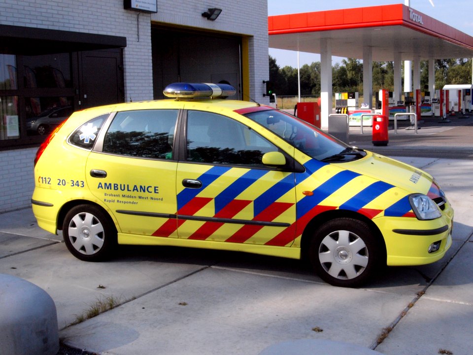 Nissan Ambulance (Brabant Midden-West-Noord Rapid Responder) pic2