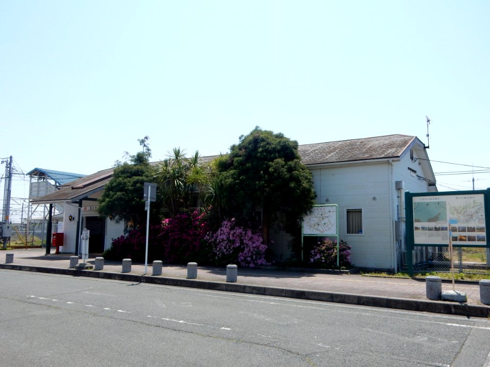 Nishi-kozakai Station (2018-04-21) 02