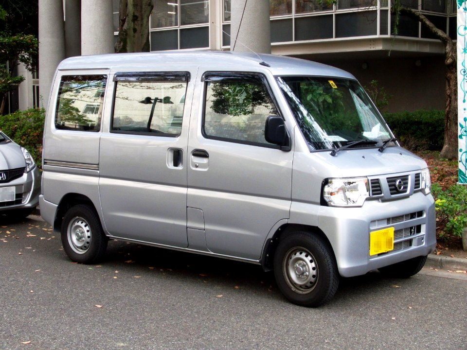 Nissan NV100 CLIPPER (U72V) front