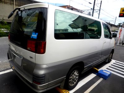 Nissan CARAVAN ELGRAND X (E50) rear