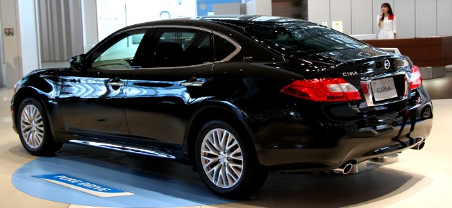 Nissan Cima HGY51 VIP rear