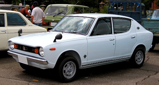 Nissan Cherry Sedan X-1