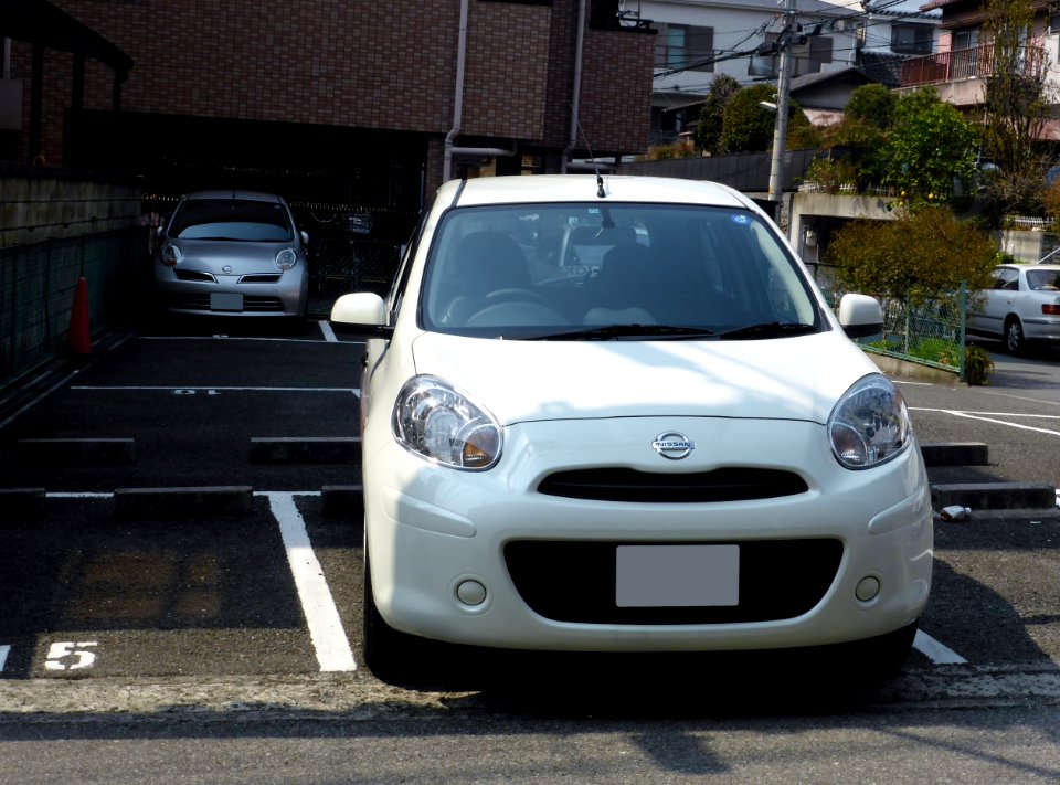 Nissan MARCH (K12&K13) front
