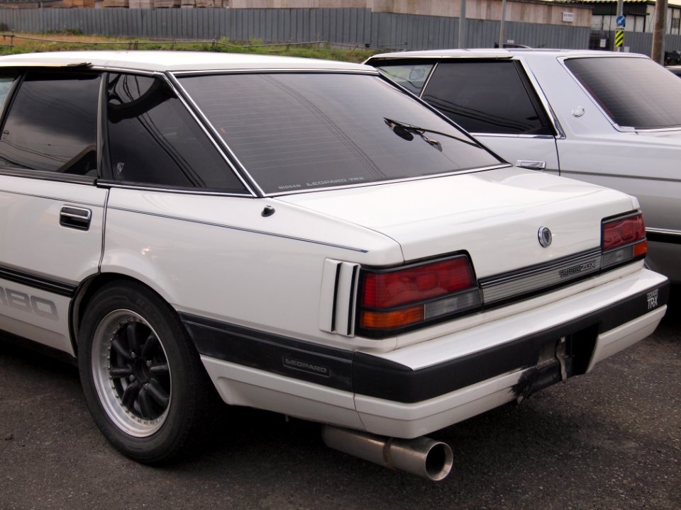 Nissan Leopard TR-X Rear