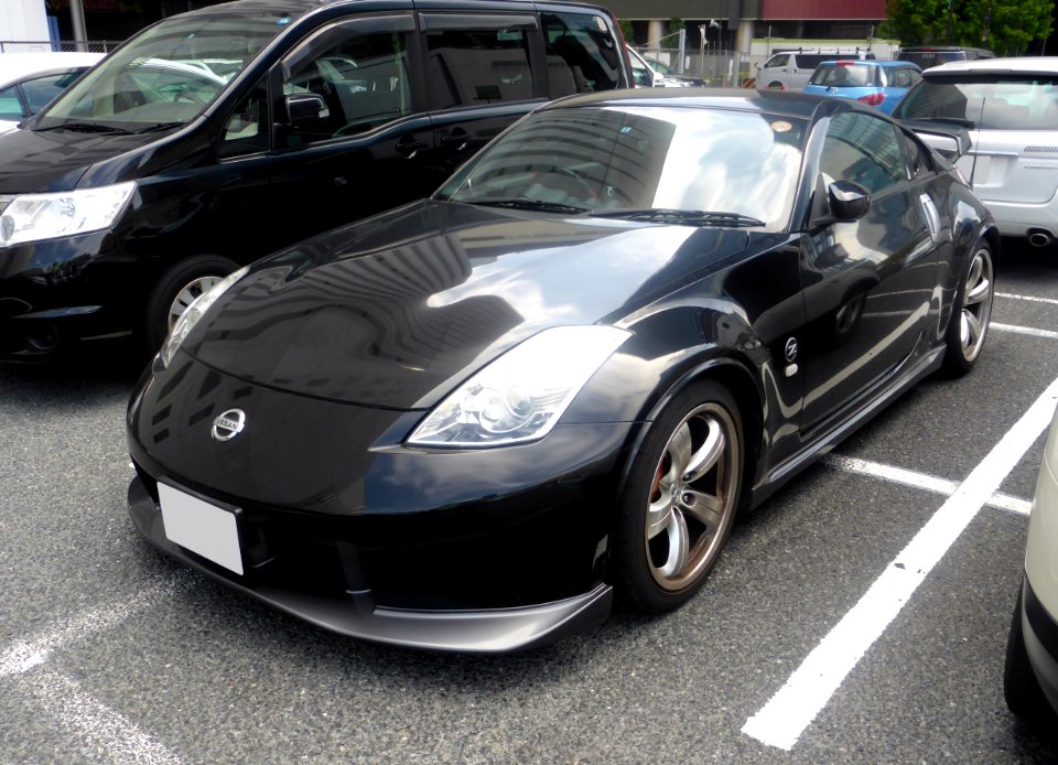 Nissan FAIRLADY Z Version NISMO Type 380RS (Z33) front