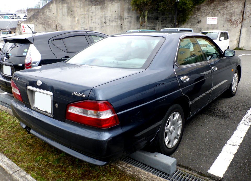 Nissan Laurel Medalist (C35) rear