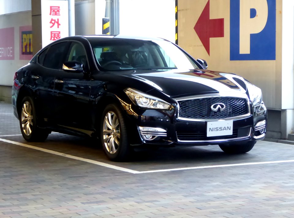 Nissan FUGA 370VIP (KY51) front