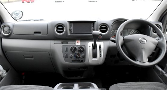 Nissan NV350 Caravan VR2E26 interior