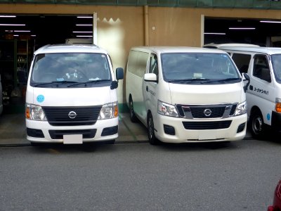 Nissan CARAVAN (E25 & E26) front