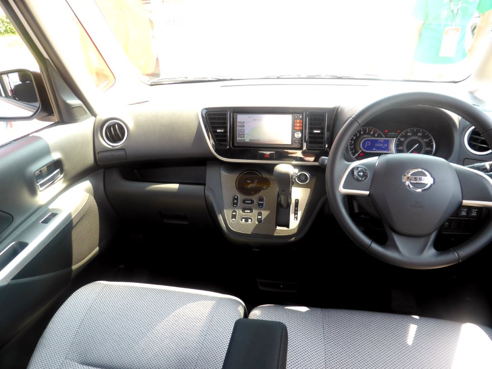 Nissan DAYZ ROOX Rider BlackLine (BA0) interior