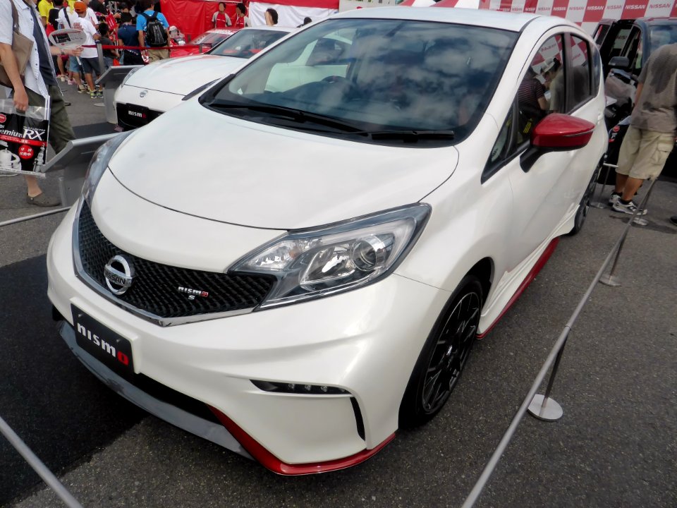 Nissan NOTE NISMO S (E12) front