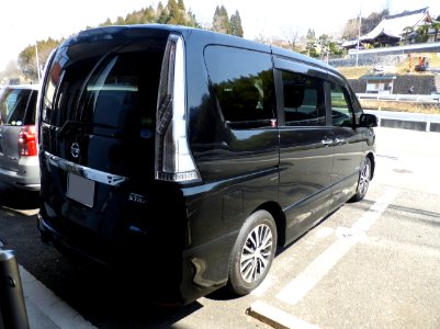 Nissan SERENA HIGHWAY STAR S-HYBRID (C26) rear