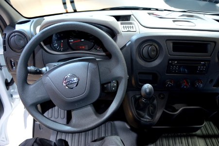 Nissan NV400 interior. Spielvogel2
