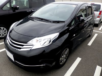 Nissan NOTE Rider (E12) front