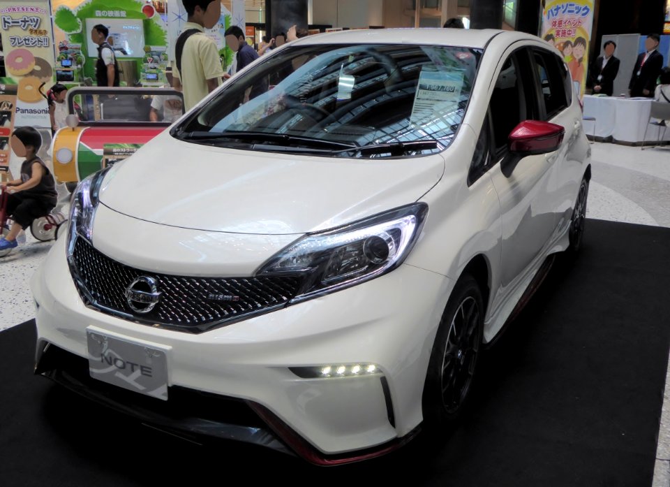 Nissan NOTE NISMO (DBA-E12) front