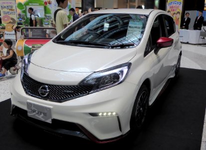 Nissan NOTE NISMO (DBA-E12) front