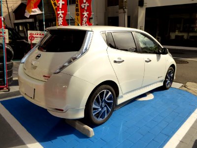Nissan LEAF X aero style (ZE0) rear