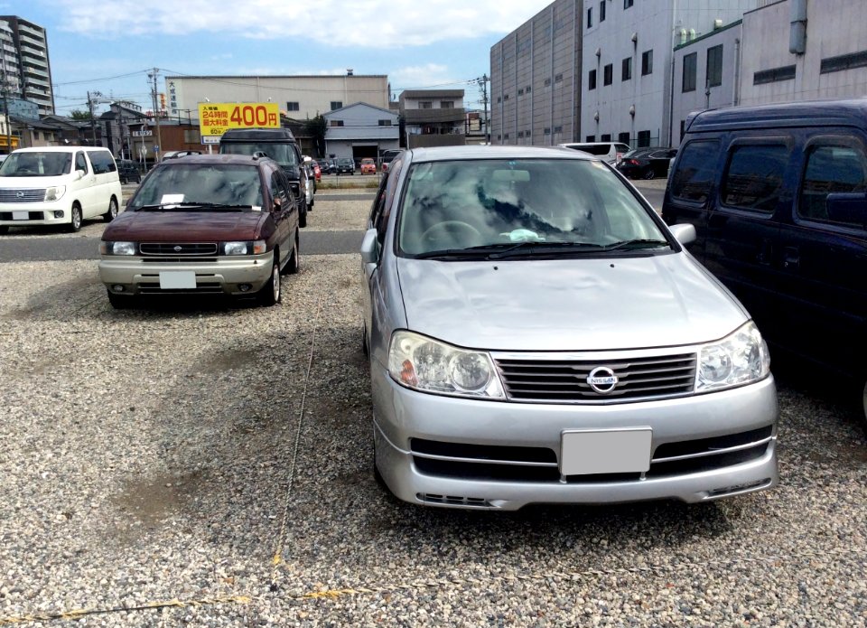 Nissan PRAIRIE JOY L (PM11) & LIBERTY S (RM12) front