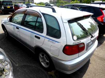 Nissan PUSLAR SERIE S-RV (N15) rear