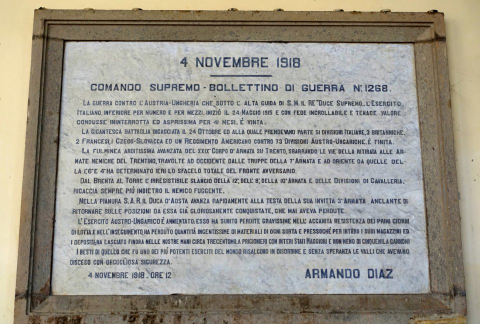 November 4, 1918 memorial - Palazzo dei Priori - Viterbo, Italy - DSC02122
