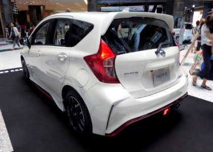 Nissan NOTE NISMO (DBA-E12) rear