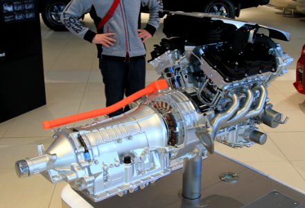 Nissan Skyline 350GT Hybrid powertrain 02