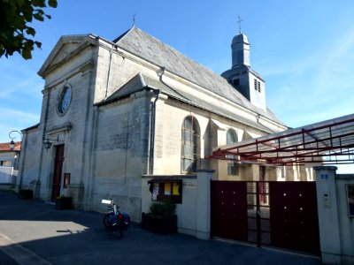 Novion-Porcien (Ardennes) église façade