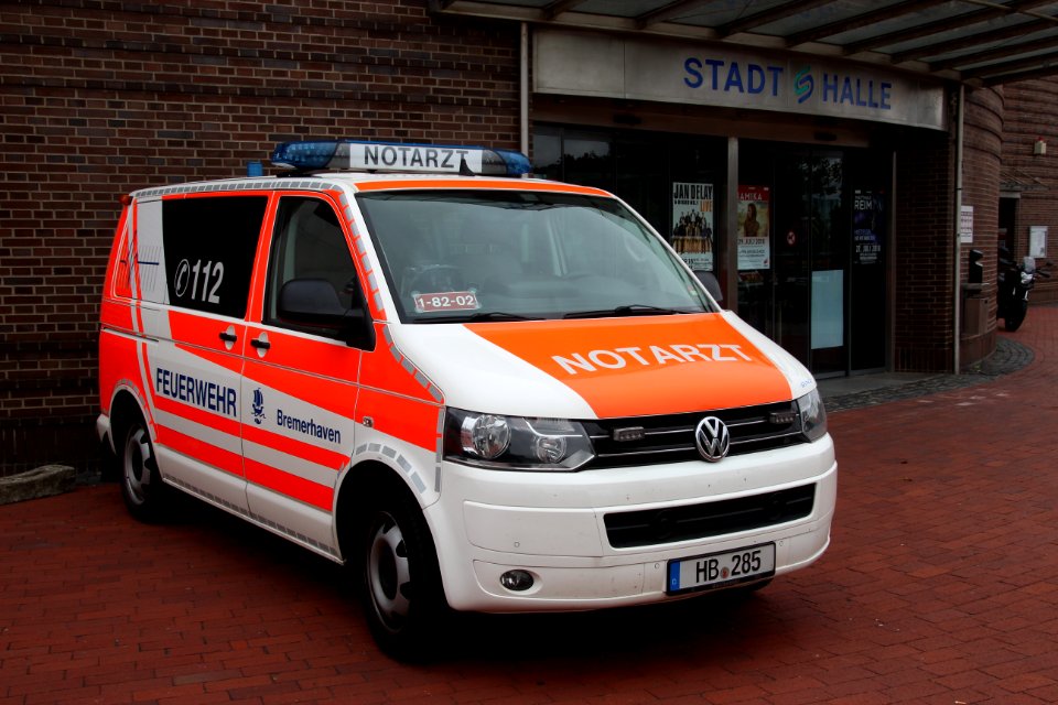 Notarztwagen 1-82-02, Feuerwehr Bremerhaven, Jubiläumsfeier 125 Jahre Feuerwehr Bremerhaven